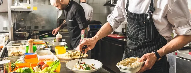 Prós e Contras de promoções em restaurantes