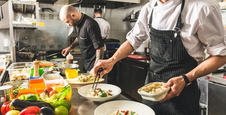 Prós e Contras de promoções em restaurantes